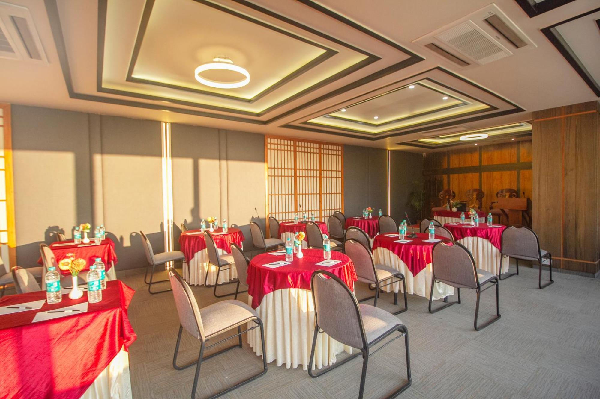 Amritara Surya, Mcleodganj, Dharamshala Otel Dış mekan fotoğraf