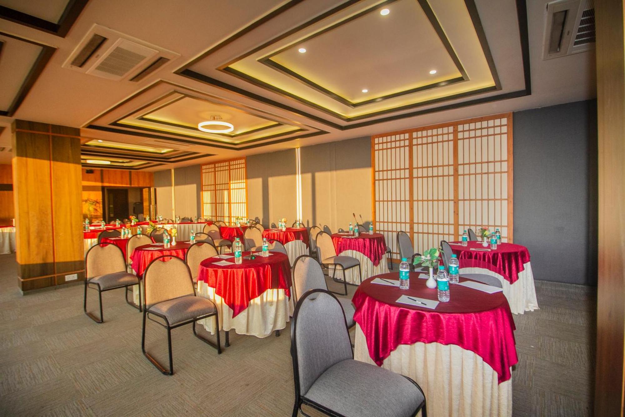 Amritara Surya, Mcleodganj, Dharamshala Otel Dış mekan fotoğraf