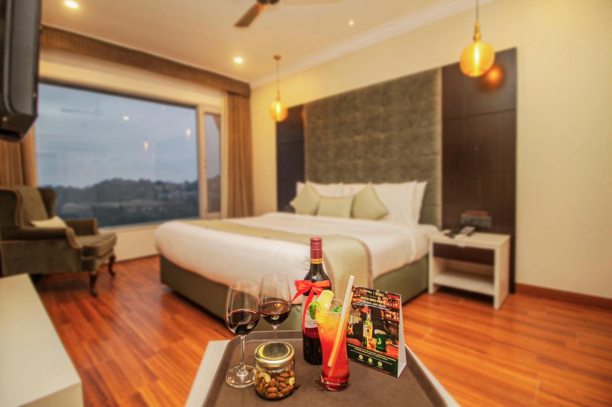 Amritara Surya, Mcleodganj, Dharamshala Otel Dış mekan fotoğraf